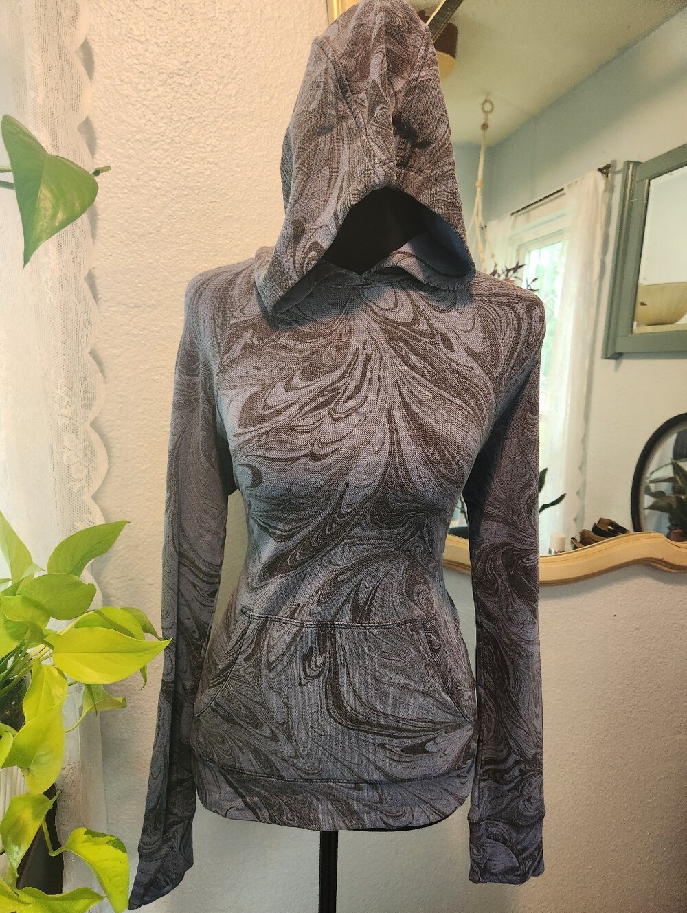 Athleta Women's Hooded Pullover - Gray Marble Swirl